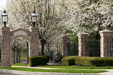 Entry Lions Gate Souderton - In Montgomerty County